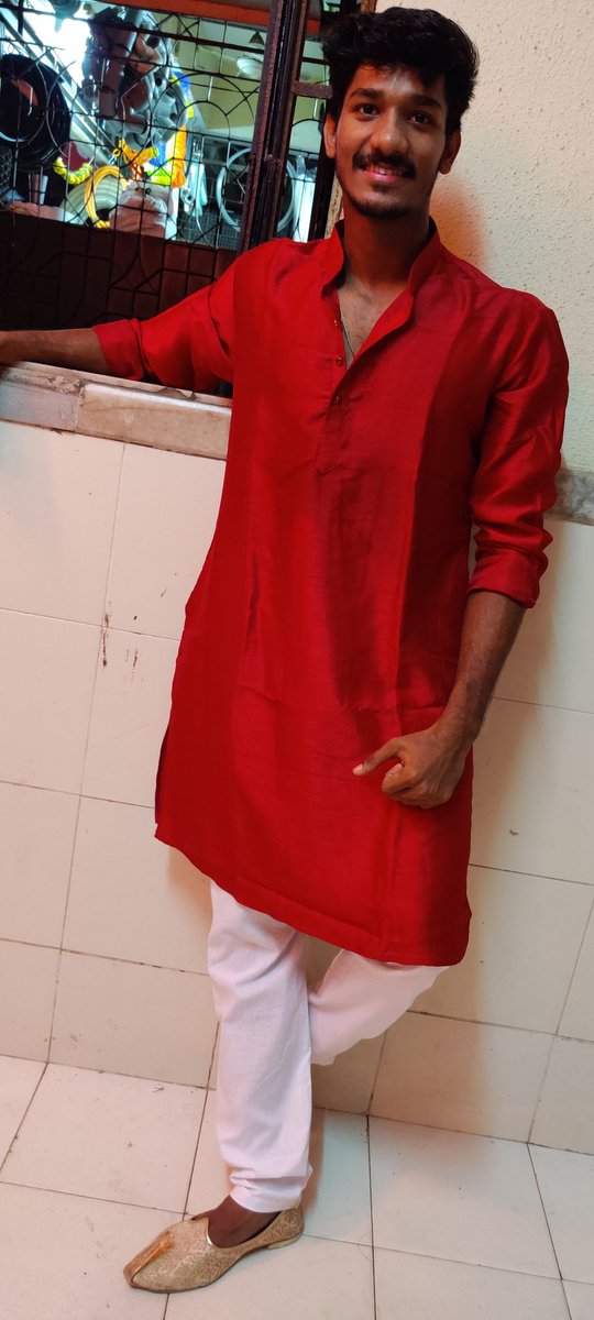 Rohit07roy's tweet photo. Diwali hai bhailog yesi pic post karna toh banta hai😂🔥🙌🤷😎🤙💓
#diwali #india #diwaligifts #festival #love #fashion #diwalidecorations #festiveseason  #mumbai #festive #celebration #instagram #indian #delhi #diwalispecial #style #diwaliparty #photography #diwalivibes https://t.co/WN6CiKGsdf