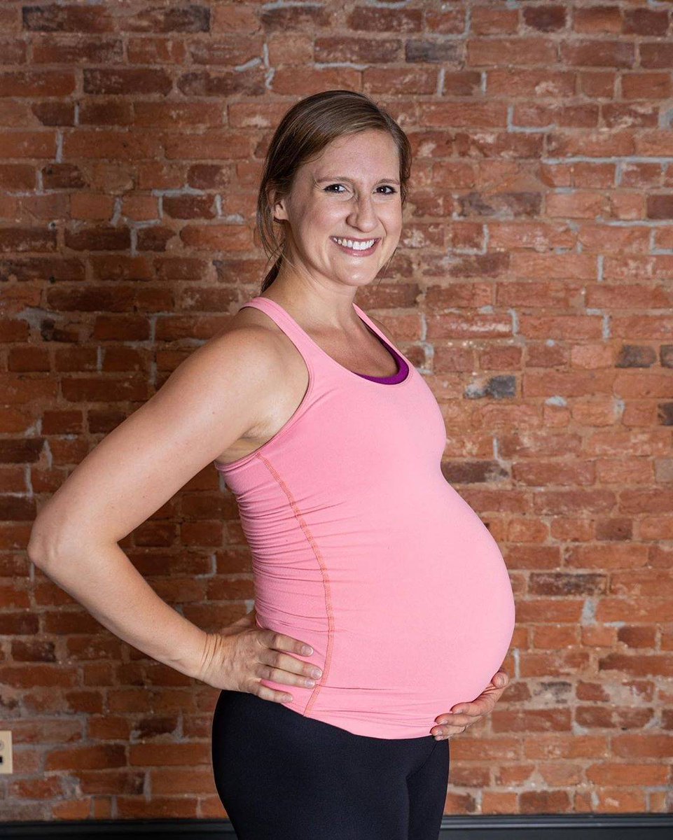 Do you know an expecting mom? Yeah? Invite her to our Prenatal Yoga Workshop, Nov 9th from 2-4pm.  Perfect for all pregnant women. GENTLE VINYASA FLOW*TEA CIRCLE*GOODIES. Share with your mommy circle. REGISTER: bodybybuckner.com/classes #prenatalyoga
#dcfamilies #dcmoms #pregnancy