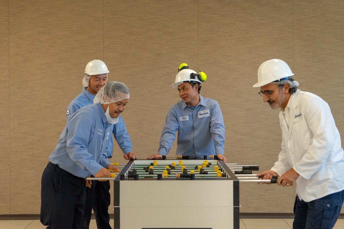 12/11 | <a href="/VPROTegenlicht/">VPRO Tegenlicht</a> Meet Up #167: Matchmakers in migratie - De positie van vluchtelingen op de arbeidsmarkt, volgens het model van yoghurt-ondernemer <a href="/hamdiulukaya/">Hamdi Ulukaya</a> <a href="/mamamess/">Nirit Peled</a> #VPROTegenlicht #MatchmakersinMigratie ow.ly/zuw150wRYkf