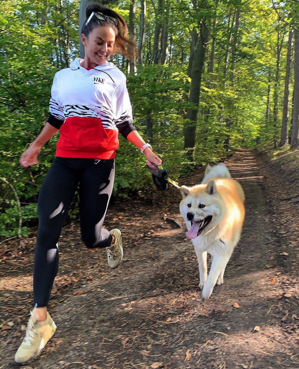 MRunnerSet's tweet image. Early morning run with Doggy 🐕 #motivationalrunnerset #stayfitrunfaster