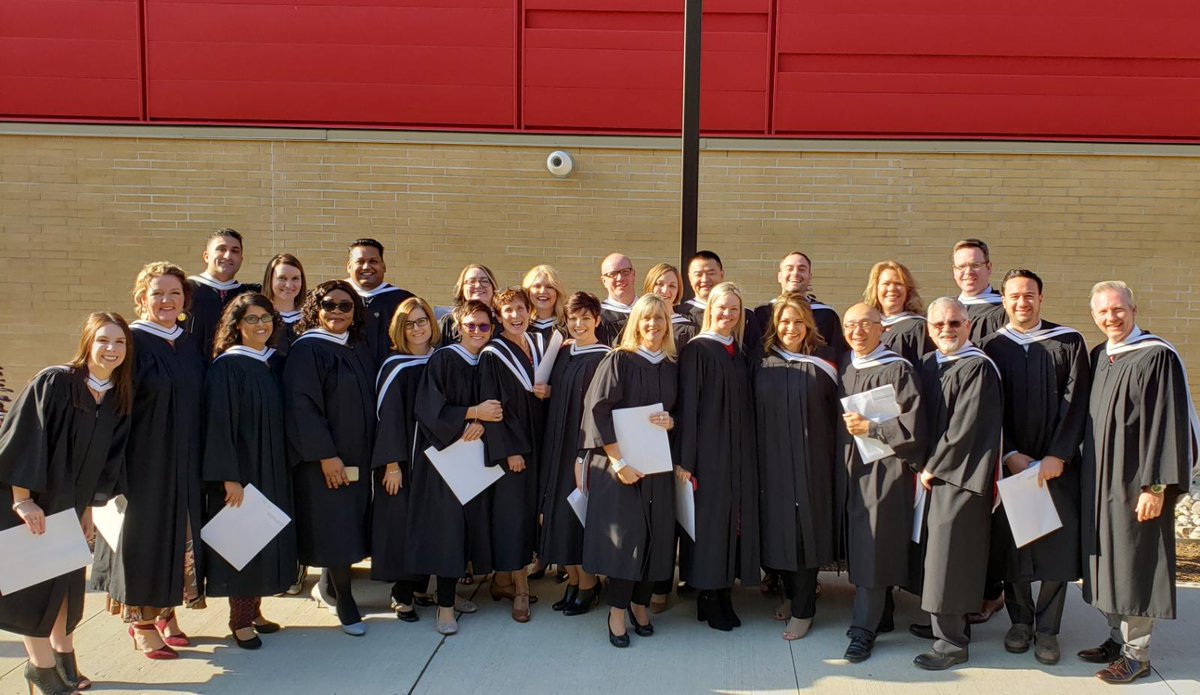 Dhillon2090's tweet photo. Joining @PeelPolice #opendoors to #furthering your #educational #dreams! Congrats to fellow 2019 #GuelphGrads!
Thank you @OntUniv for supporting #policeofficers to better serve as #communityleaders.
#JoinPRP #EmployerOfChoice #SupportiveLeaders @PeelRecruiting @UofG https://t.co/xcv2SqWEc6