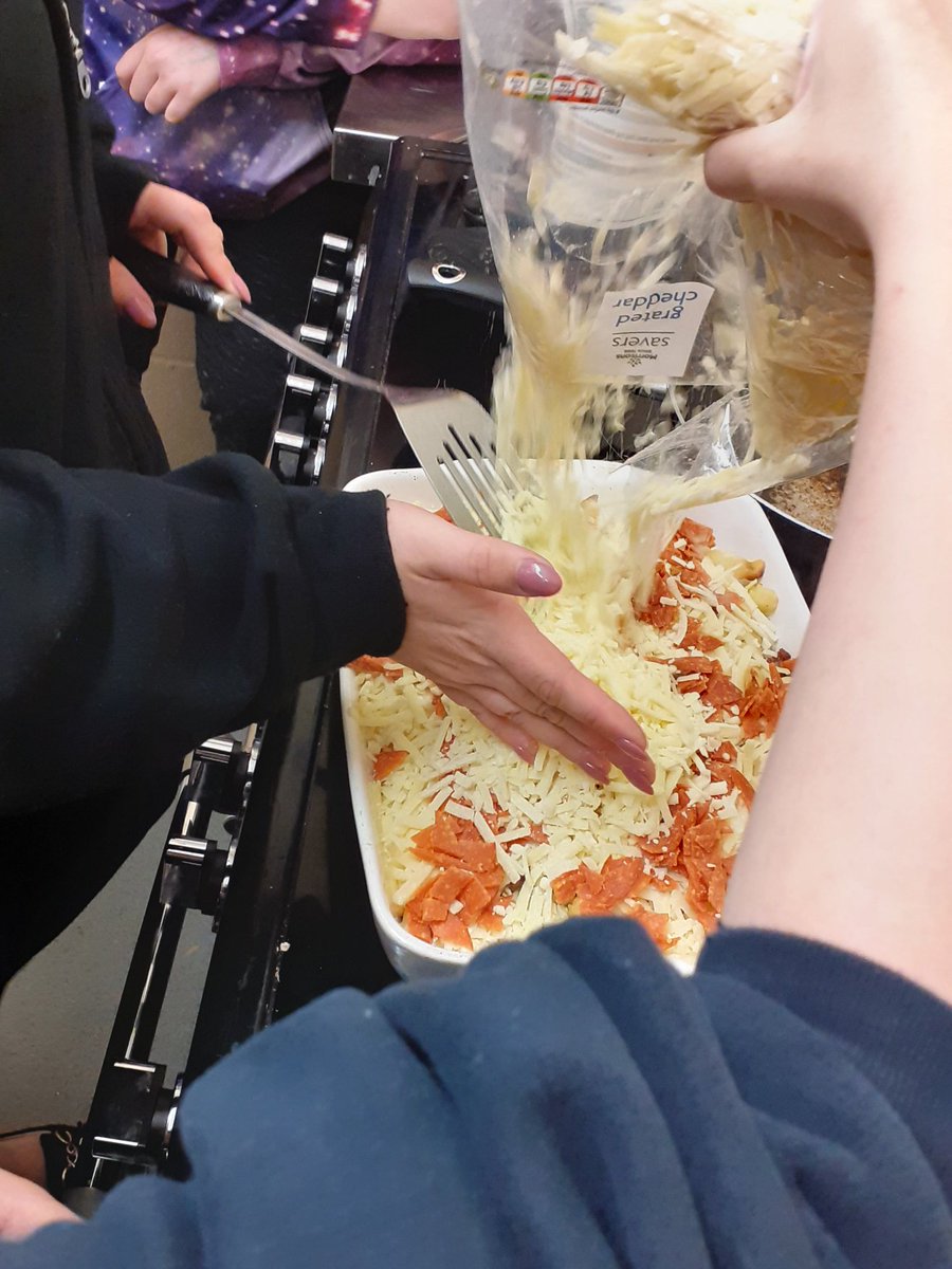 Newshamforum's tweet image. Home made loaded chips for tea tonight! #loadedchips #cookingforall #homecooking