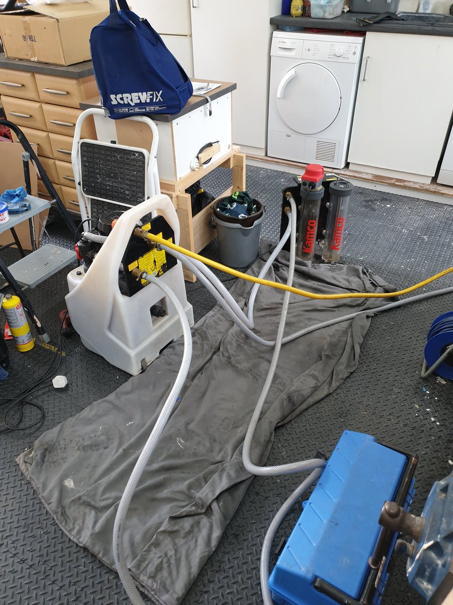 Titanheat's tweet photo. Install numer 2 this week done in Weymouth
Old radiant combi out and a new @vaillantuk 938 with blending valve and vrc700f control and full @SpirotechUK pair. System powerflushed and some @PipeSnug fitted. #advance #TeamTitan #spride #snuglove https://t.co/ipFKcK6ovM