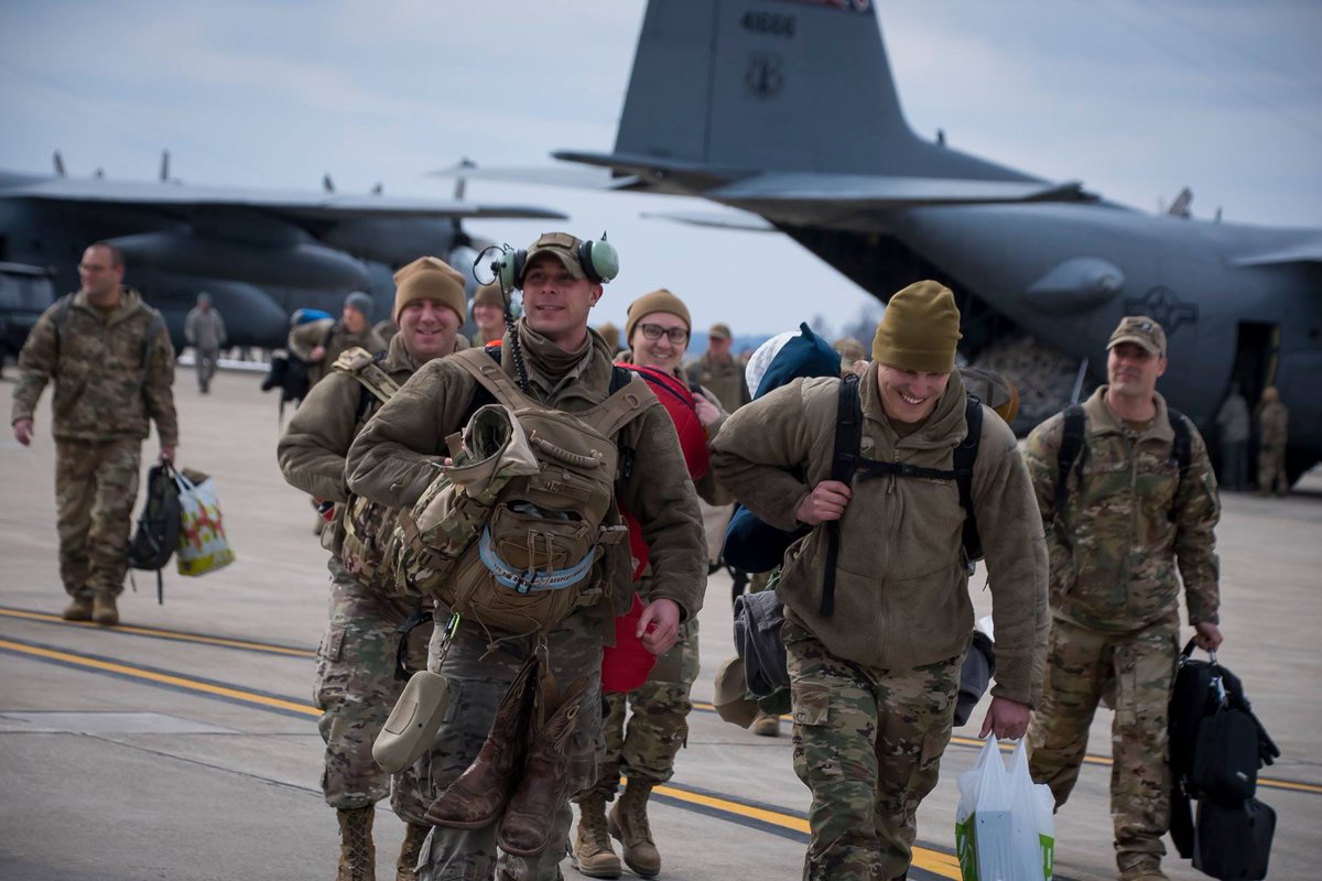 AirMobilityCmd's tweet image. Happy #HercDay! These #Airmen completed over 49,000 bundles dropped, 16,500 passengers safely delivered and 3,200 hours flown in support of Operation Inherent Resolve. Welcome Home! 
#HercWork #FourFansOfFreedom