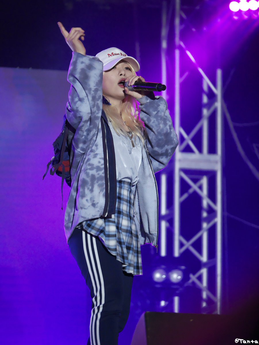 tantapic's tweet photo. 191006 Jvcki Wai Off Route Fest
#JvckiWai
#offroutefest https://t.co/zHgWxORUpJ