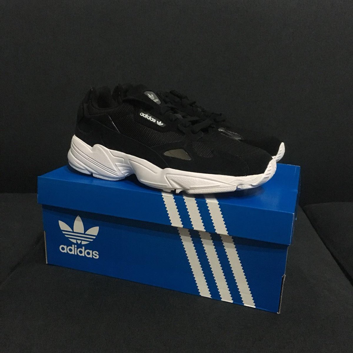 IG : HALOSNEAKERS tweet media