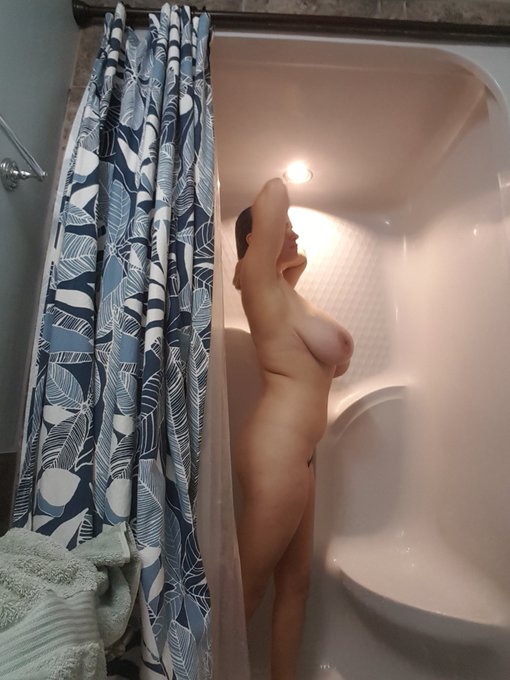 Nice and clean 😘 https://t.co/YqNip4A7NJ<a href="/tag/tittytuesday"class="tags"><span>#tittytuesday</span></a>