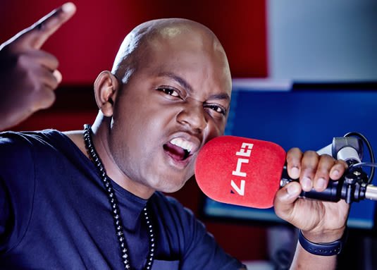 TitusMatlawe's tweet photo. Euphonza taking us back in time with his #DJEssentials &amp; #DJTools! He once clapped back to a troll way back then, that most of the big &amp; popular House Tjoons that u hear went thru his 👂👂1st! #947mixat6 @euphonik @itsThemba #FreshOn947 #FTLOH https://t.co/RCdVLYq52O