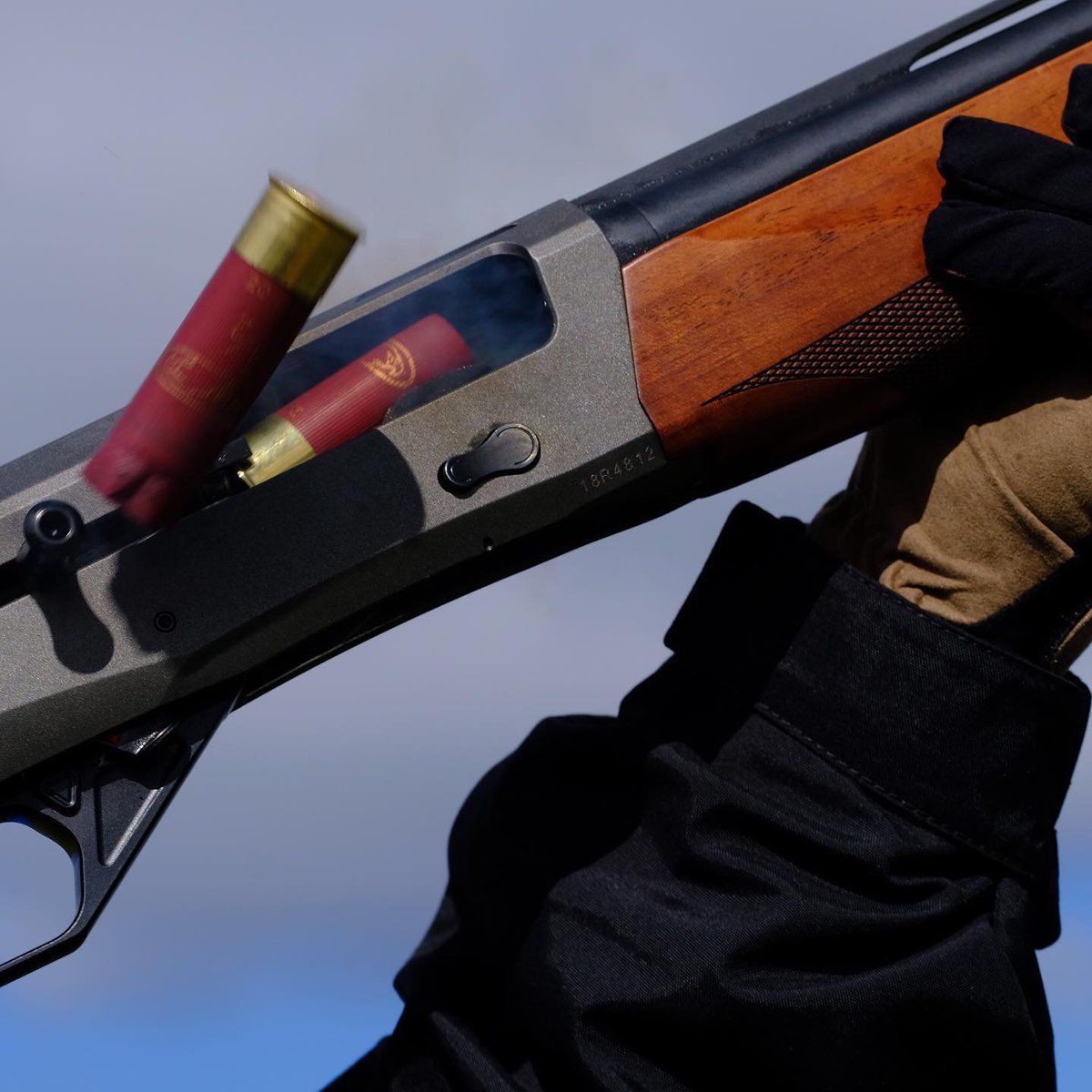 AguilaAmmo's tweet photo. What an epic shot by @jamespinsky from the World Record success of @claykillermiller!
📷 @jamespinsky
#cz1012day #czusafieldsports #cz1012 #csusafirearma
#feedyourguns #gunsarehungry #aguilaammo #claykillermiller #millershootingsports #davemiller #guinnessworldrecord https://t.co/WWBs2lKYfz
