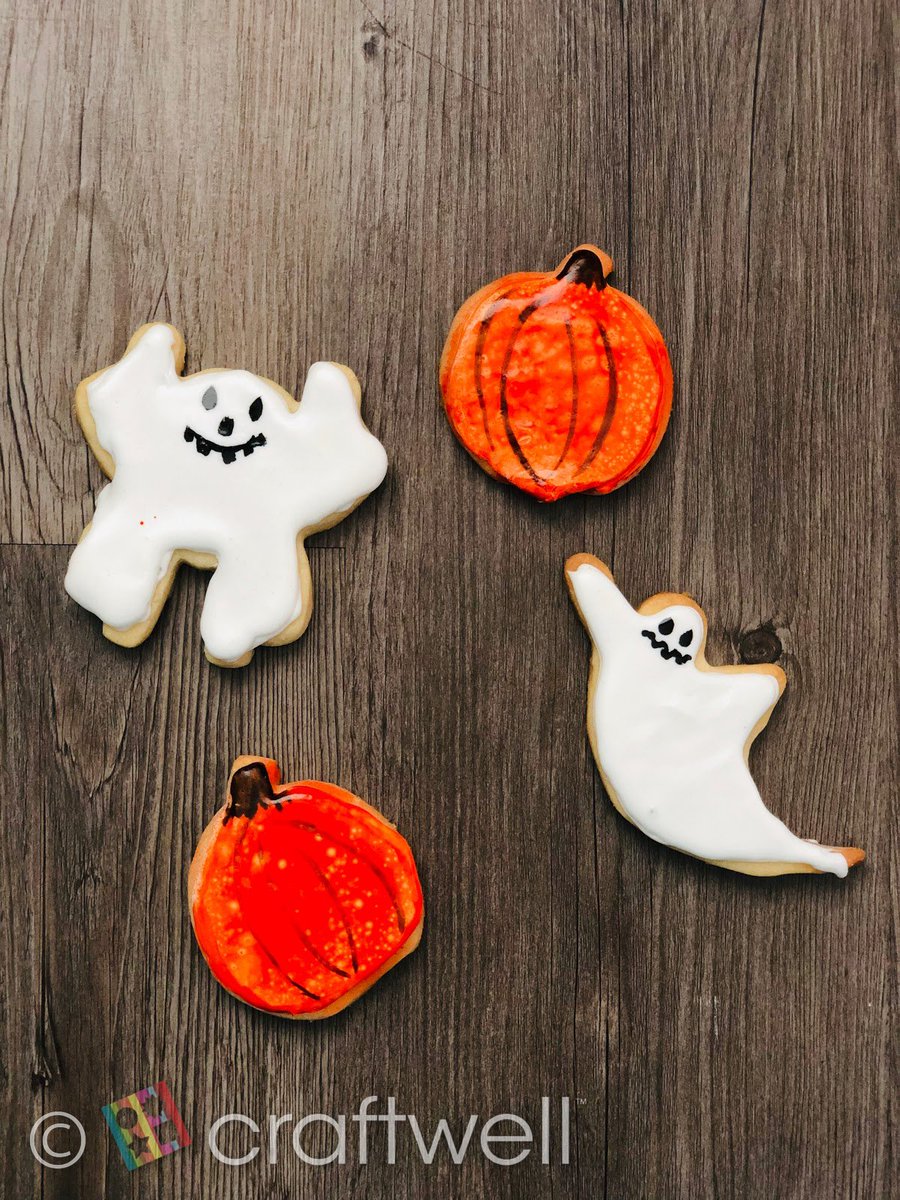 Craftwell's tweet photo. In the Halloween spirit? Our designer/baker made these spooky Halloween sugar cookies and hope you get inspired! Check out https://t.co/0GYYq8K1sH for the tutorial.
#craftwell #blog #designteam #ebrush #baker #halloweenspirit #sugarcookies #ghosts #pumpkins #october https://t.co/IbPjMslxTf