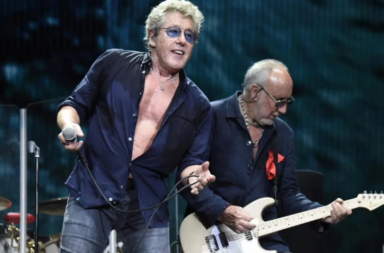 Hoy a las 20 horas un nuevo programa con <a href="/CesarBaquero/">César Baquero</a>
y <a href="/1973Mejias/">Alejandro Mejias</a> en <a href="/RTVBetis/">Real Betis RTV</a> (96.8 FM) o por internet:  realbetisbalompie.es/rtvbetis/direc… <a href="/TheWho/">The Who</a> #Rock