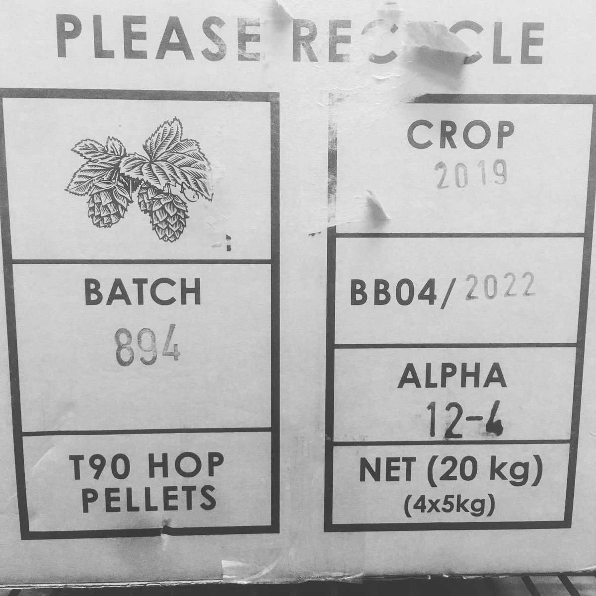 FrostBeerWorks's tweet photo. Did you know that your next Starchild contains fresh 2019 crop year South African hops? In the Southern Hemisphere, the hop harvest occurs in our springtime, resulting in dank pellets available earlier than varieties grown in the north. #beerforthought #southernpassion #melikey https://t.co/p5CAY984z7