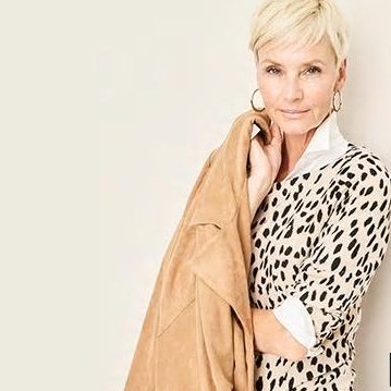 In the mood for a new job?  <a href="/Chicos/">Chico's</a> at The Woodlands Mall is hiring for holiday positions.  Apply Online spr.ly/60161Gjui