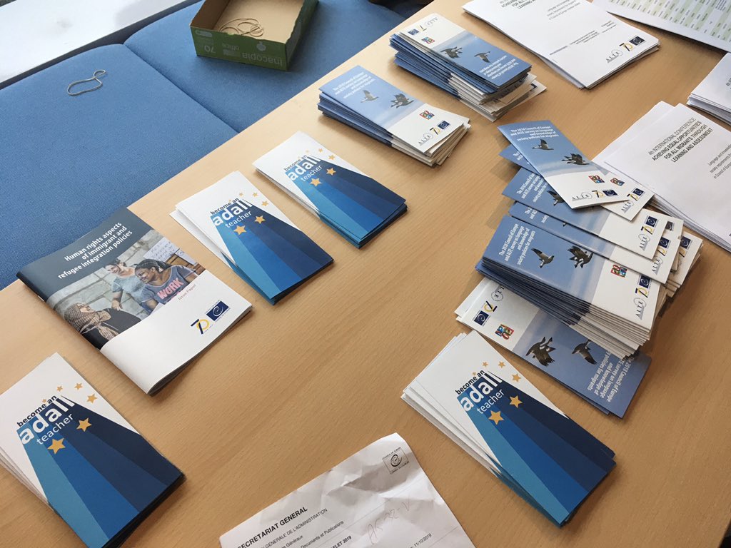 ADALLproject's tweet photo. #ADALLproject’s leaflets ‘Become an ADALL teacher’ have been handed out to attendees during the 4th Intergovernmental Conference on Migration and Languages by the @coe
Embracing diversity, human rights, democracy &amp; rule of law via #ErasmusPlus
@InnovamentisEU @EUErasmusPlus https://t.co/nK9mD31V5r
