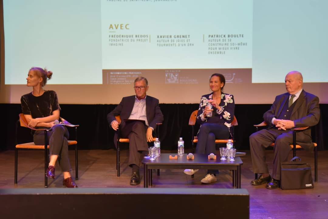 TRÈS BELLE SOIRÉE MARDI 15 OCTOBRE.
Faut-il être performant pour exister ? Les nombreux témoignages, souvent émouvants, la qualité du dialogue entre les différents intervenants et votre présence à tous,si nombreux, ont rendu ce moment unique

📷Merci  à François Régis Salan