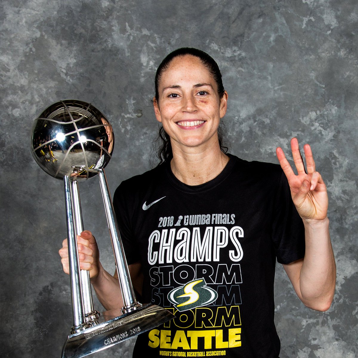 seattlestorm's tweet image. 🎉 Happy Birthday to the 🐐! 🎉

@S10Bird 

#WeRepSeattle 
#StrongerThanEver