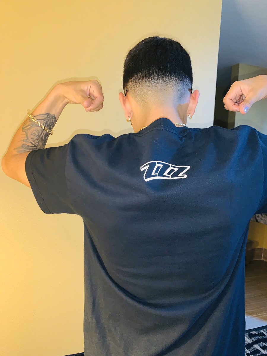 zzzhtx's tweet photo. @_mandocutz in the Big worm T peep his page if you need a quality fade #93Only #QualityMatters https://t.co/dNB2YRwlIP