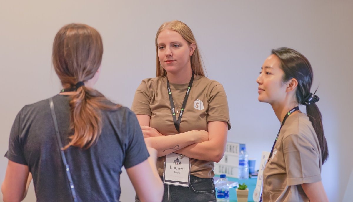 ancientcityruby's tweet image. Thank you to #acr2019 sponsor @Shopify @laurendrewtodd @kmcphillips @anniecaronca for your awesome support of multiple events including @hoptinger Trivia Night! Can't beat the Tuque and gifts for our first prize winners!
#shopify #rubyonrails #react