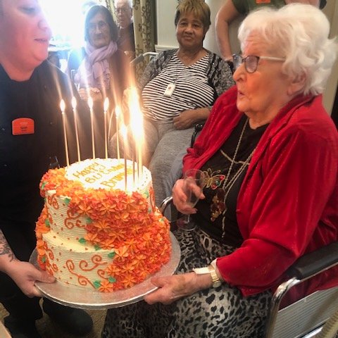 Bkwild1's tweet photo. Our 11th Birthday at #SunriseofBramhall. 
Our founder member Peggie blew out the candle on the cake, the residents marked the occasion with a glass of bubbly, canapes &amp; birthday cake. @ruth_baggs  @jgh1971 @SunriseSrUK https://t.co/b26rJyIUej