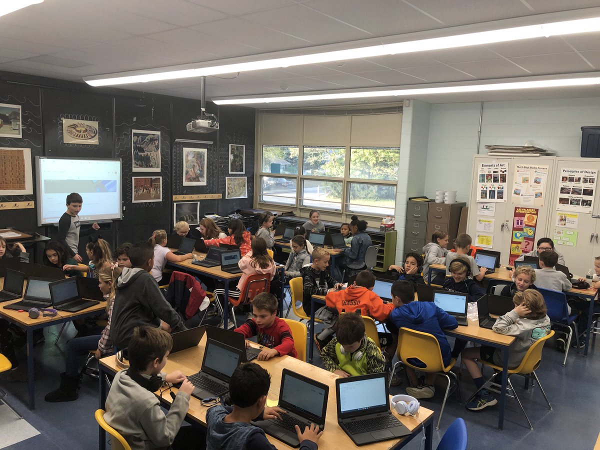 We didn’t have enough chairs! Packed house this morning for our 1st <a href="/BayviewESchool/">Bayview Elementary</a> <a href="/codeorg/">Code.org</a> tech club of the year. #mtpspride #WeRBayview
