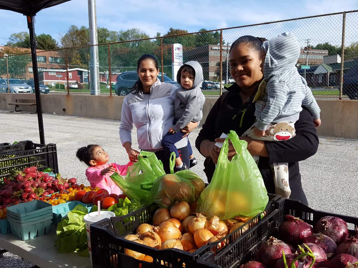 MDStateFair's tweet photo. Teaching the younger generation about healthy eating at the #BaltoCo #FarmersMarket at the #MarylandStateFairgrounds, 10 AM - 1 PM, today and every Wednesday through October. https://t.co/FHozdj4YH9