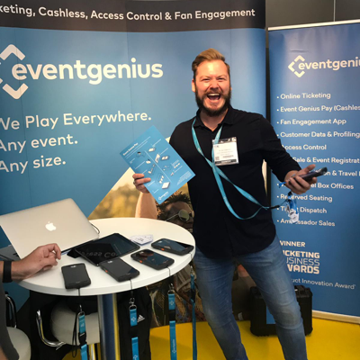 EventGeniusLtd's tweet photo. Ben, our Event Ops manager, lives for #cashless demos. Head down to stand #32 at the @TheShowmansShow
to have your wristband topped up ๐โ๏ธ #EventGeniusPay #FreeCoffee https://t.co/hWOdfp7jk8