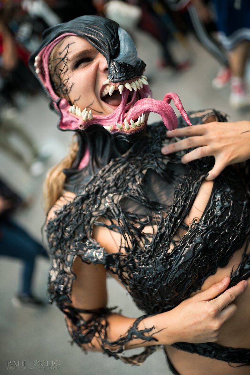 This parasite is eating me alive!!

Mask: @rebirthmxd
📷 @ocejopaul

Be sure to check out my store. 
allizcosplay.ecrater.com

#venom #venomcosplay #femalevenom #ladyvenom #carnagecosplay #marvelcosplay #marvel #cosplay #venommask #venommakeup #halloween #halloweenmakeup #nycc2019