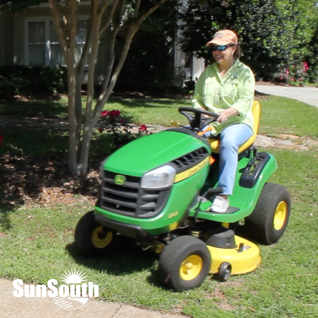 SunSouthJD's tweet photo. You might not work on a farm or run a ranch, but that doesnโt mean you donโt need a John Deere! From new homeowners to casual gardeners, John Deere equipment gets the job done! Think SunSouth for your John Deere! #ThinkSunSouth #JohnDeere #ForThoseThatDo https://t.co/YjArKr133X