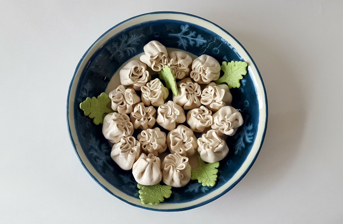 DUThingsToDo's tweet photo. Our 'Things From Home' exhibition closes soon. An exhibition of contemporary ceramics inspired by the experiences of international students, created by artist Katrin Moye. https://t.co/NpW6vEYfHT
#thingsfromhome
#worldfoodday
(image courtesy of Kasia Fiszer) https://t.co/AQRXRsWriV