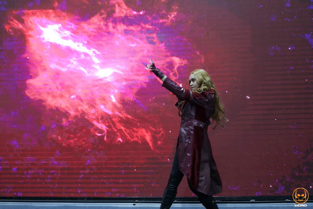 sei_sei87's tweet photo. Amazing photos by my friend @balahmarammar and amazing video by Ari Arfast 
@ZeroCosplay team on  #IndonesiaComicCon2019 
And big  love for my Dad, who made this amazing Scarlet Witch costume for me 3 years ago. 
My Dad's Masterpiece https://t.co/2t8korGESc