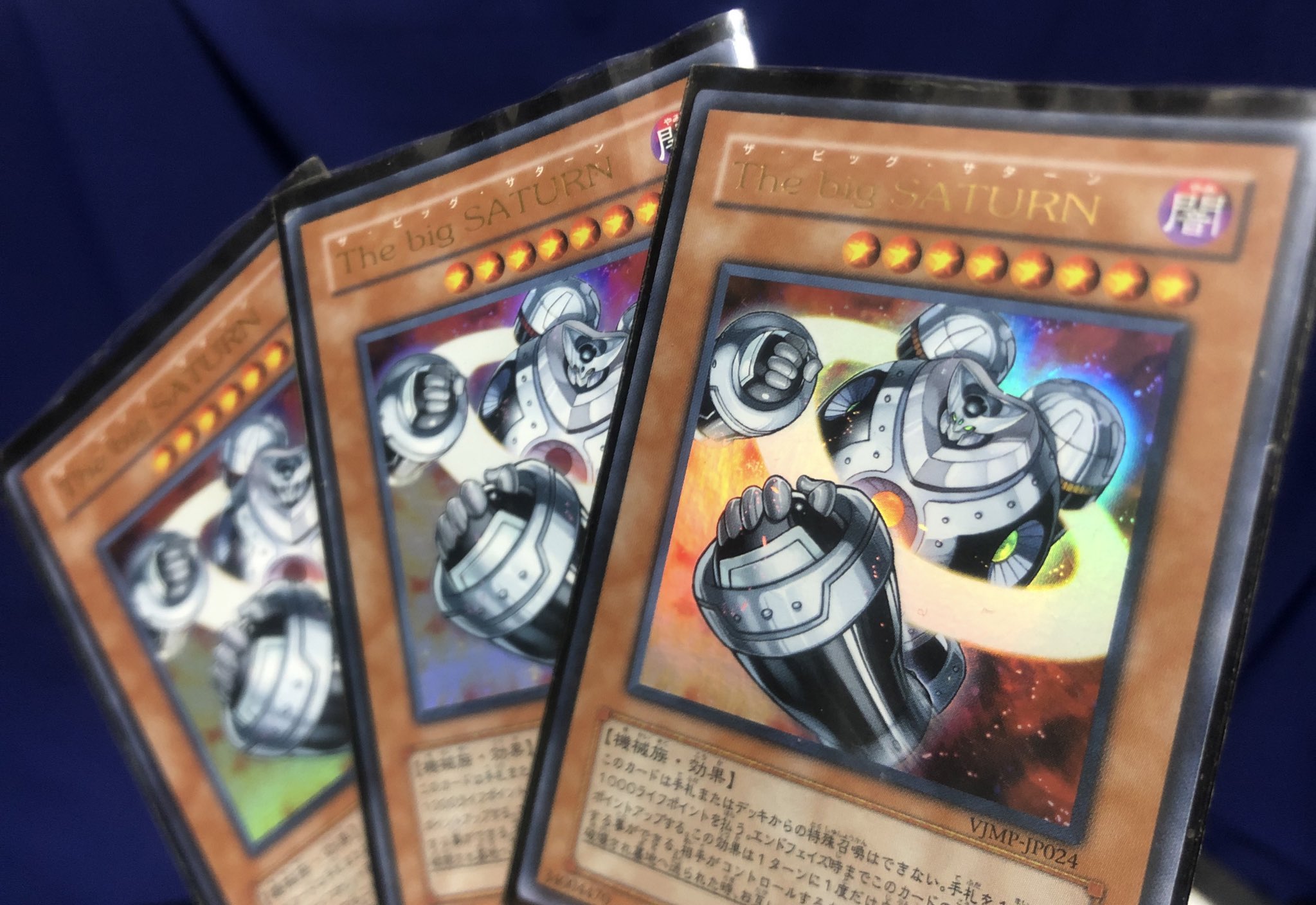 Twitter 上的 リゥリゥ ポケモンコスプレ Thebigsaturn 漫画版遊戯王gxで登場した一枚 漫画もカードも楽しめるのは素晴らしい 初めて組んだのが機械族なのでずっと使ってます イラストも効果もすっごく好き 大きな両腕でかっこいいね 使用者のデイビット