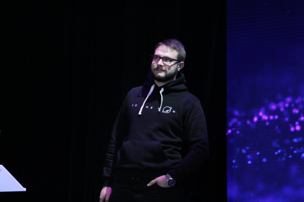 ChainPointConf's tweet image. Here is the CEO of To The Moon, Vladislav Utushkin🤩A startup is a platform where players are competing against each other by composing portfolios of cryptocurrencies and setting the time frame for their competition.
#ChainPoint19 #thinkthefuture #nooor #CP19startupbattle
