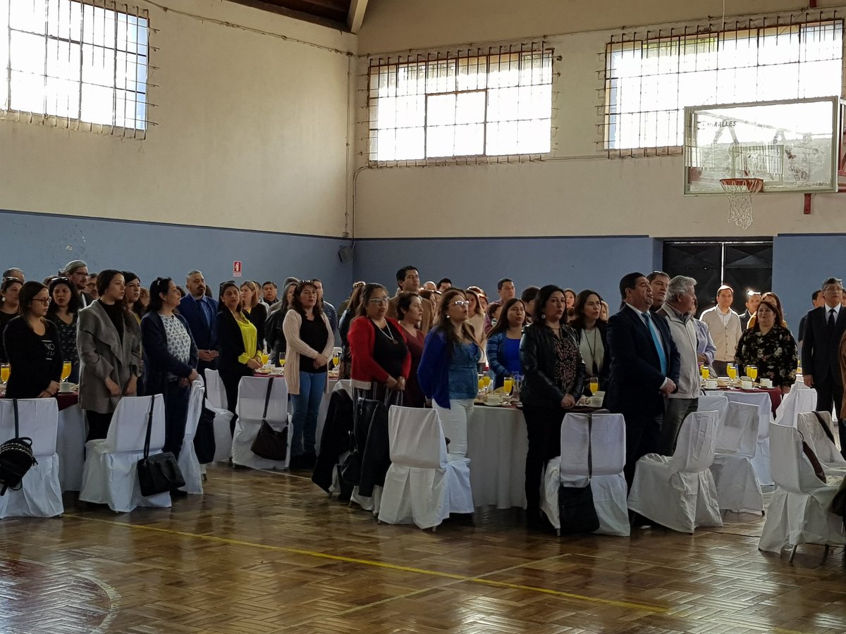 DAEMLosAndes's tweet photo. En estos momentos

Saludamos a nuestros profesores en su día, destacamos su importante labor y compromiso con las futuras generaciones y les motivamos a seguir entregando conocimiento y cariño como siempre lo han hecho ¡Felicidades!

#EducaciónLosAndes
#DAEMLosAndes https://t.co/lXfKxRPlQ1