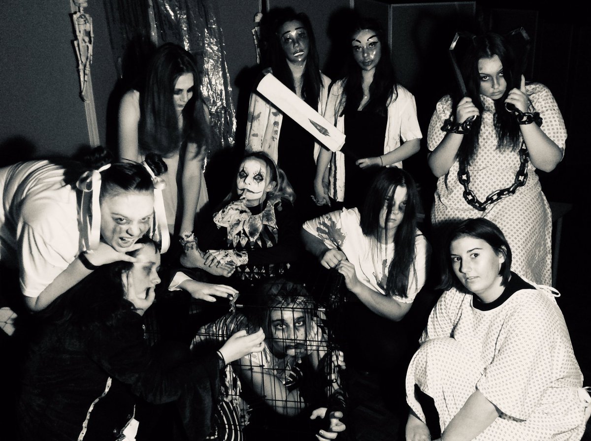 RainhamGirls's tweet photo. A Level Drama students have created an eerie live Fright Night maze for the staff and students that dare to enter today. #rainhamsixth https://t.co/Vu6AQtjKt6