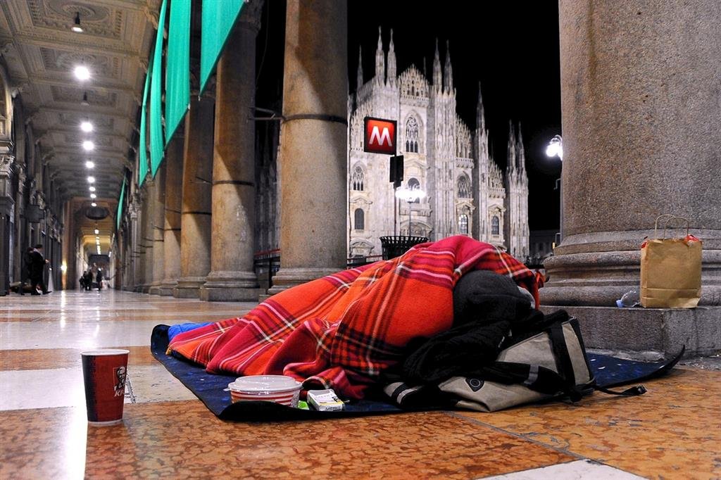 CEI_news's tweet photo. #Milano. La «Notte dei #senzadimora» porta in piazza gli #invisibili
#16ottobre @SenzaDimoraMI @chiesadimilano @Unibocconi @ComuneMI @fioPSD @caritas_milano @RondaCaritMilan @BeppeSala @scarpdetenis @MilanoSociali
https://t.co/lrAdUUrPbq https://t.co/Kzbhj4vf8V