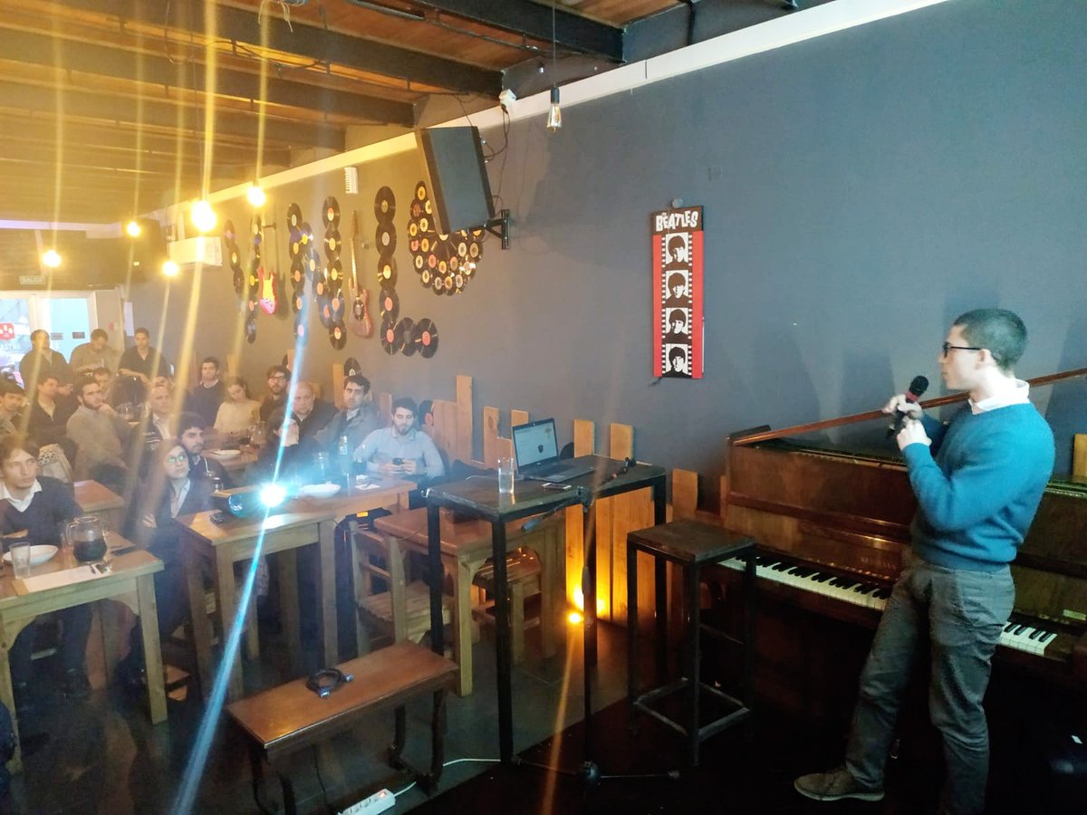 UrudataSoftware's tweet image. ¿Qué son nuestras TyD? Jornadas que realizamos 3 veces al año donde nuestros técnicos se actualizan sobre las últimas tecnologías. Ayer compartimos la última del año #urudatasoftware #capacitaciónconstante #mlnet #aspnet #boilerplate #netcore #tyd @spassarop