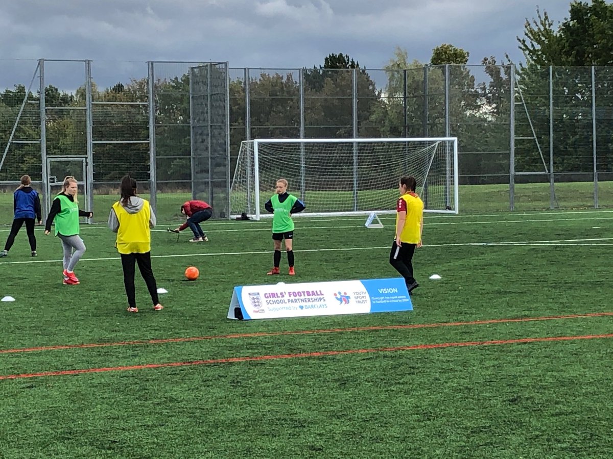 CombertonSF's tweet photo. CSF football teams share the Astro as their enrichment training session is joined by staff from @YouthSportTrust @FA and filmed for @BBCNewsround (showing we believe on 4/11). Great to see!
#girlscan #respectinfootball https://t.co/CAFFm5pBfQ