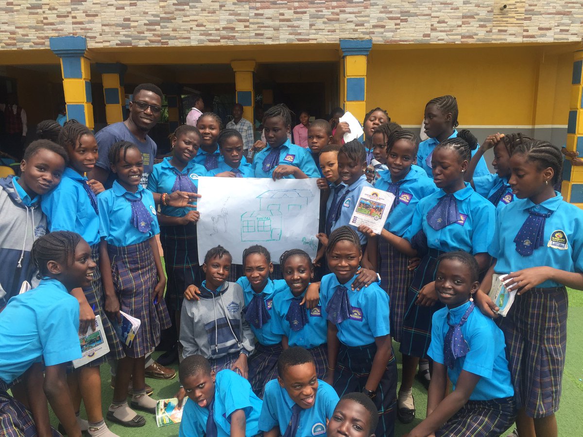 gboyenautics's tweet photo. Delighted to activate the #SDGs in Ibadan at Sunshine Diamond School, POWERLINE, Off Ologuneru Rd, Eleyele Extension during the #SDGActivationWeek #WLLNG #NigeriaNG. The management and students were excited to be a part of history @TheWorldsLesson @WorldsLessonNG @SDSNYouthNG https://t.co/6VfYIdLlxH