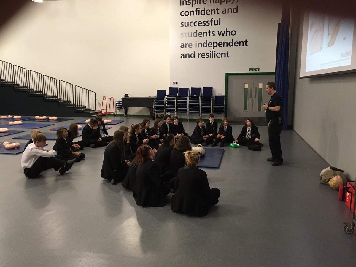 Last session underway at felixstowe academy.  This will mean all of year 9 will have been through #RestartAHeartDay training <a href="/EastEnglandAmb/">EEAST Ambulance Service</a> <a href="/Norfolk_CFR_Mgr/">EEAST Norfolk & Suffolk Manager</a>