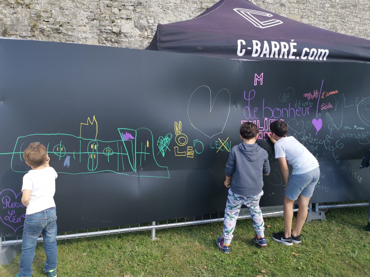 VilleDeBayonne's tweet photo. On y retrouve un village de créateurs, des food trucks, un concours photo et de nombreuses animations autour du #StreetArt !
#PDV2019 https://t.co/xmmIUF46Fb