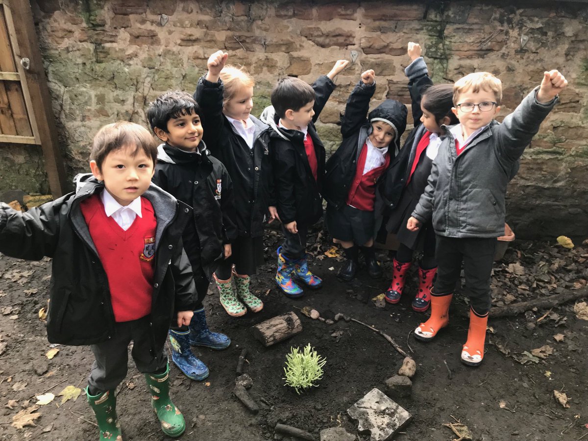 NottsHighIJS's tweet image. RM and RT have been busy planting new life in the outdoor classroom this afternoon! #futureweek #somuchmore