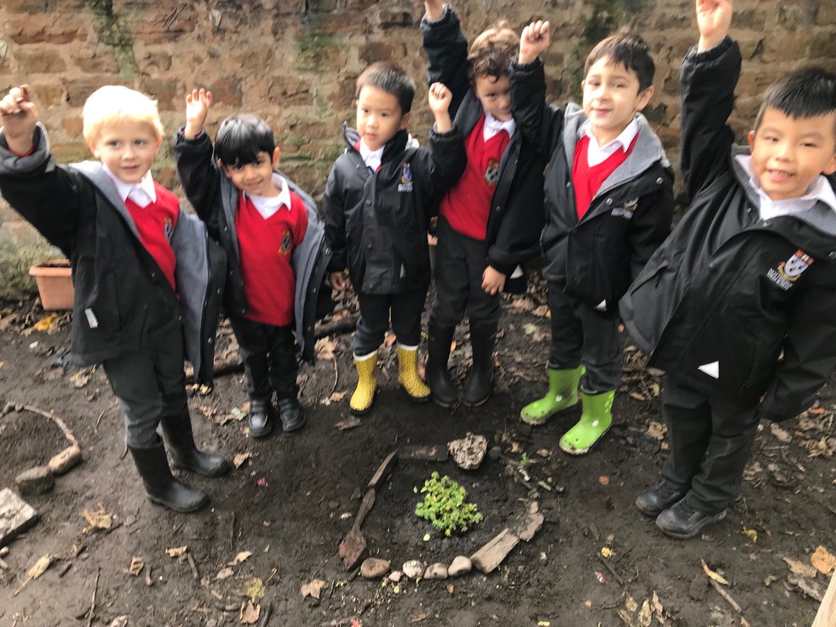 NottsHighIJS's tweet image. RM and RT have been busy planting new life in the outdoor classroom this afternoon! #futureweek #somuchmore