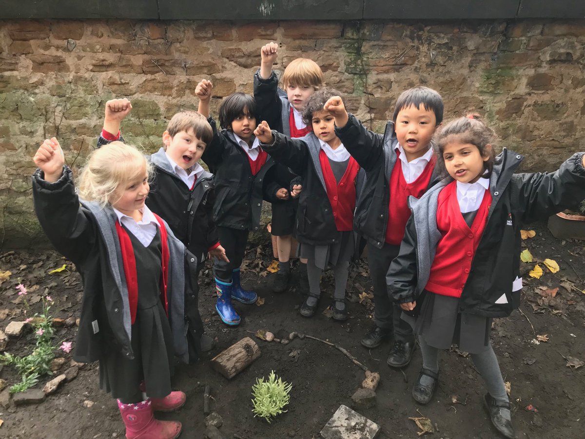 NottsHighIJS's tweet image. RM and RT have been busy planting new life in the outdoor classroom this afternoon! #futureweek #somuchmore