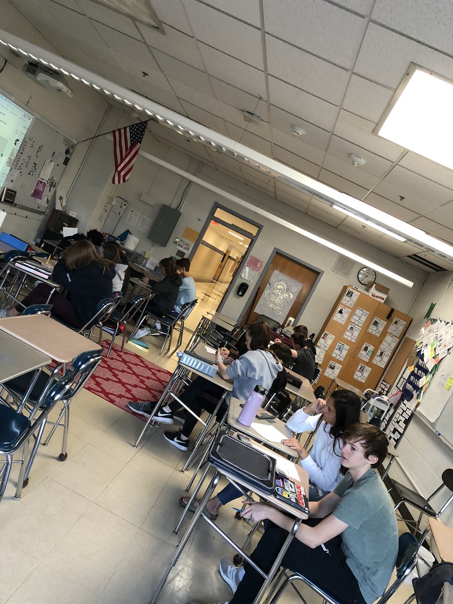 SusanBycoff's tweet photo. Started the class with #mindfulmath breathing @MedfieldWell @MrCoachWoods and then compaired yoga studio prices. 🧘🏽♀️#medfieldmath https://t.co/qNLnEsMgzp