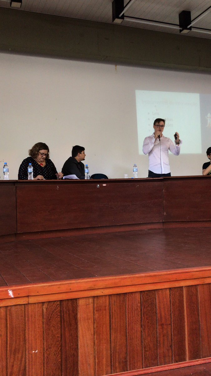 Foi iniciada a Mesa redonda sobre Políticas Públicas:Contribuições da Psicologia📢