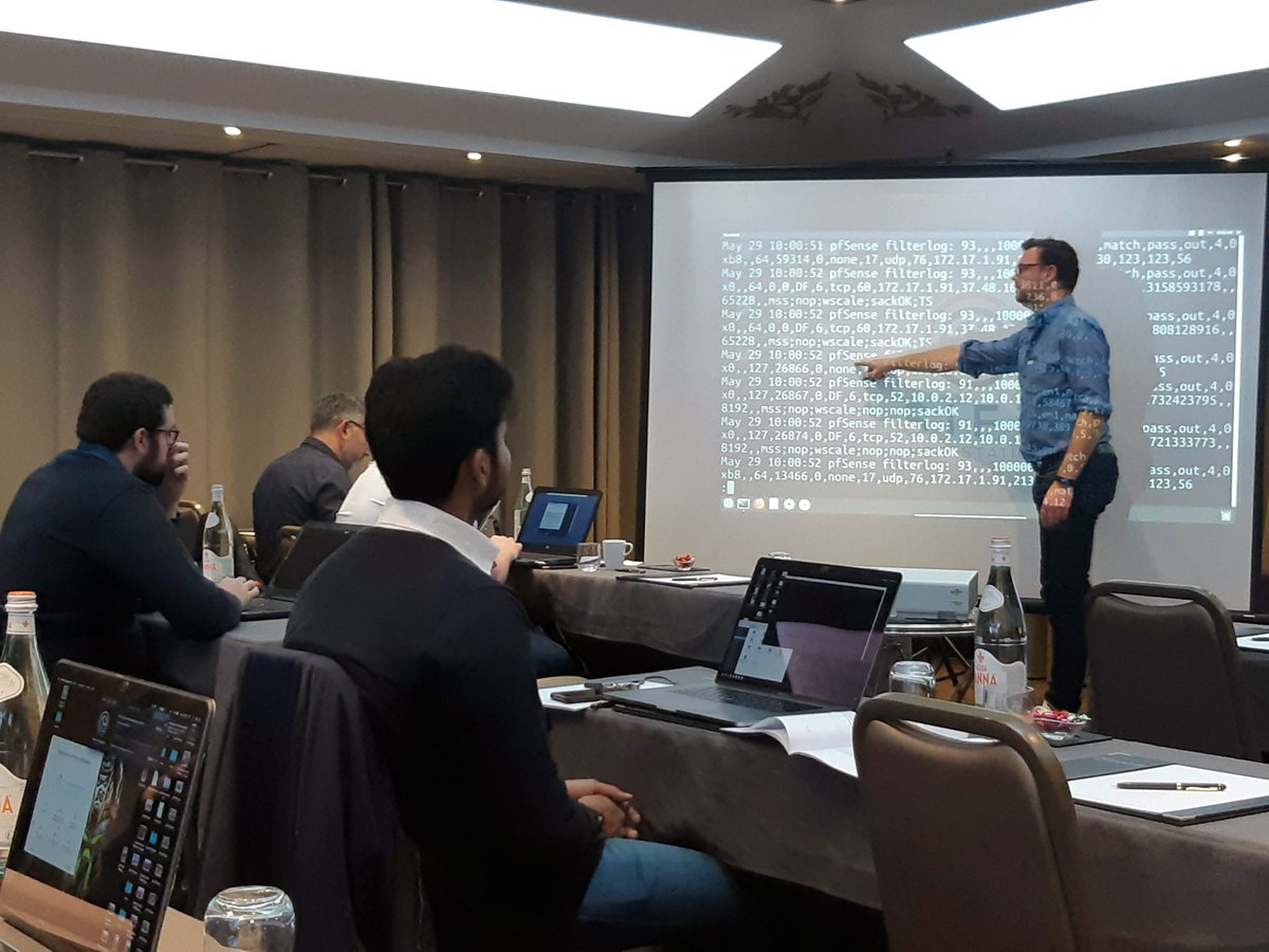 BitdefenderPro's tweet image. Merci à tous les participants à notre #workshop sur la Réponse aux incidents et la Chasse aux #cybermenaces, organisé par la #BitdefenderSecurityAcademy ! 

Retrouvez toutes les photos de nos workshops ici : lnkd.in/ezhPDjf