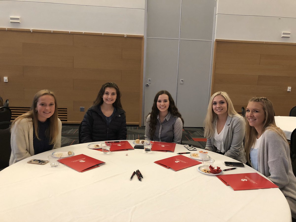 Madison_SDFBLA's tweet photo. FALL LEADERSHIP CONFERENCE—officers are excited for the day!! #sdfbla #usd https://t.co/ENcxYy1WVG