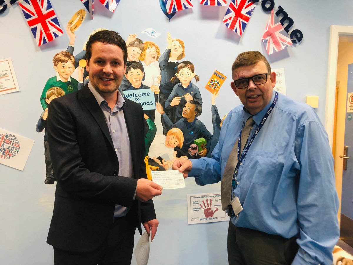 Delighted to present ⁦<a href="/Rocklandsstaffs/">Rocklands School</a>⁩ with £250 from our special opportunity fund towards a once in a lifetime trip to Disneyland Paris. We’re sure they will have a great time! ✈️
⁦@ABCTeachersTES⁩