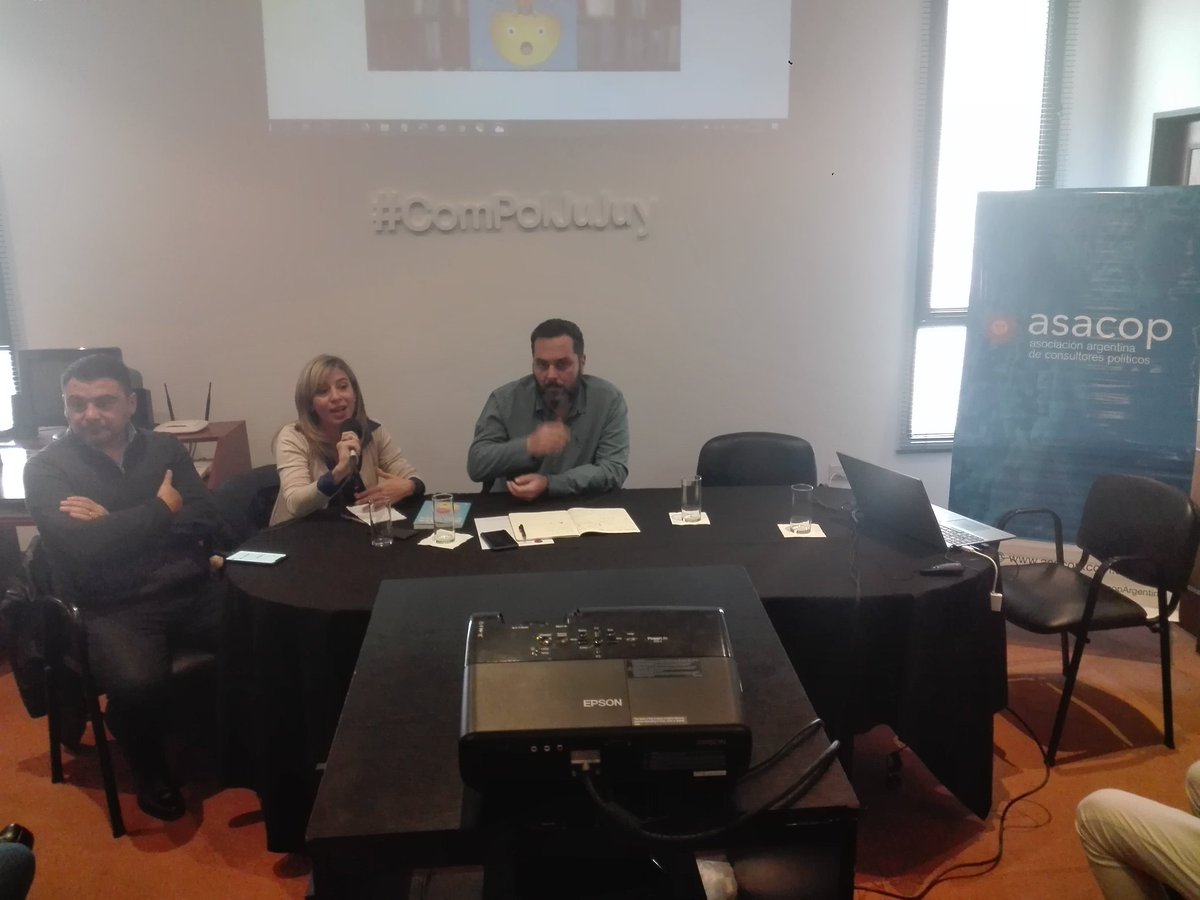 CompolJujuy's tweet photo. Largamos el Congreso de Comunicación Política Digital con @lgalup quién nos habla de Big Data

#ComPolDigital 
#ComPolJujuy https://t.co/lk7WAt6v7j