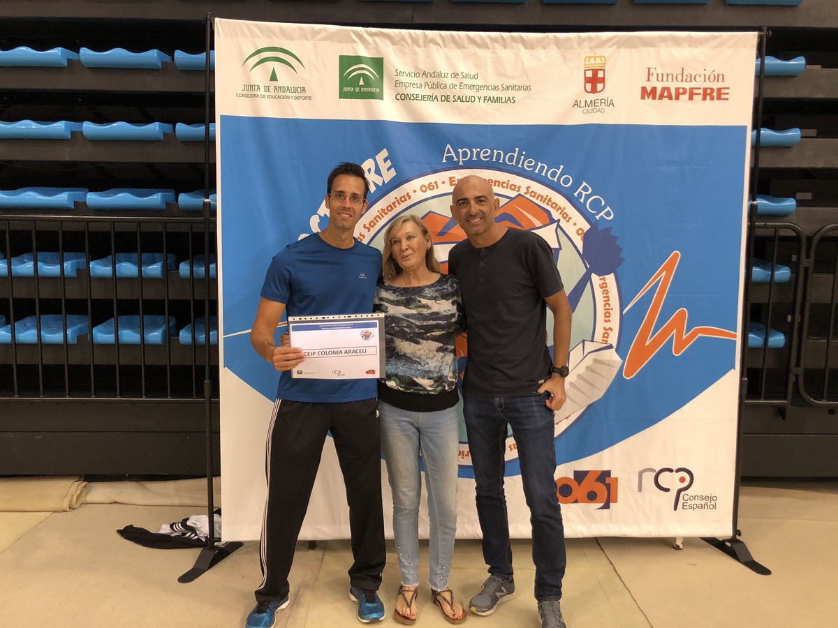 rafillus's tweet photo. #cardiomaraton061 #cardiomaraton @AndaluciaJunta @fmapfre @EducaAnd @AlmeriaJunta @061Andalucia colaborando en la formación de nuestro alumnado en el @AraceliCeip https://t.co/HimMC39Z0M